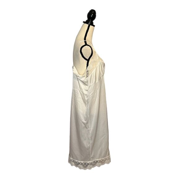 Vintage Bari White Nightgown Union Made ILGWU ERBA Lace size 44 Adjustable - Picture 5 of 7